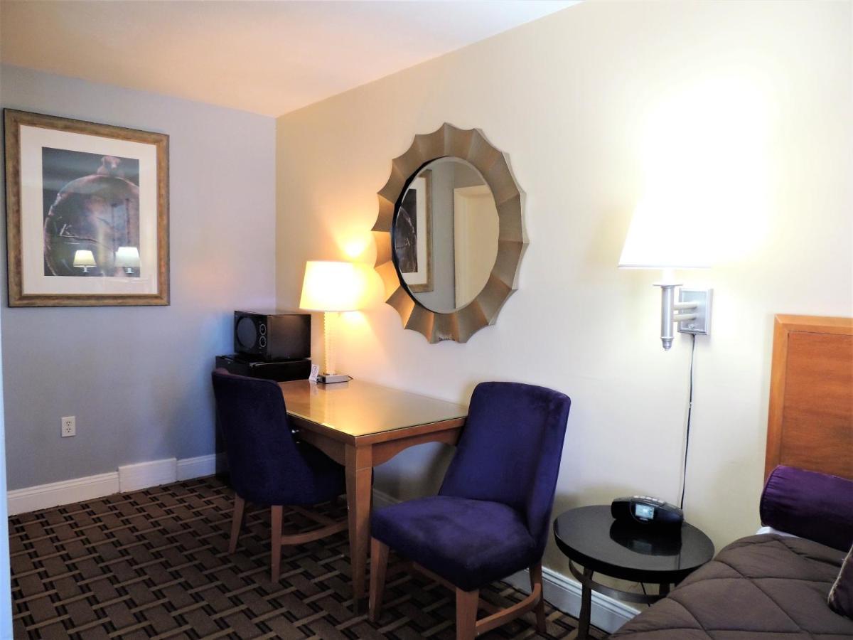 Windsor Motel Ґротон Екстер'єр фото