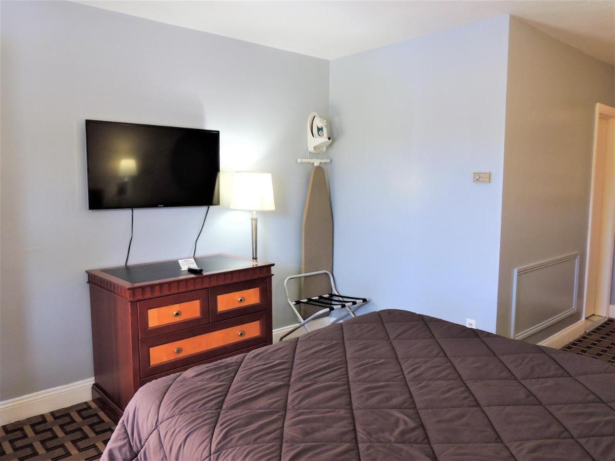 Windsor Motel Ґротон Екстер'єр фото