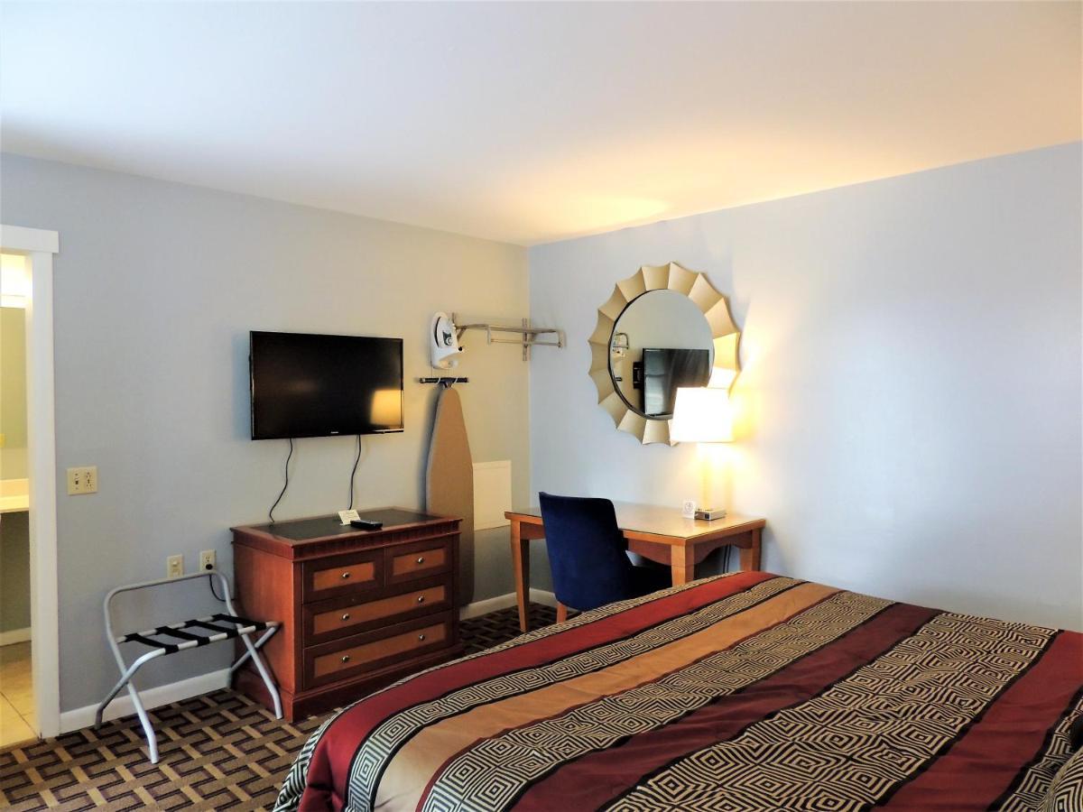 Windsor Motel Ґротон Екстер'єр фото