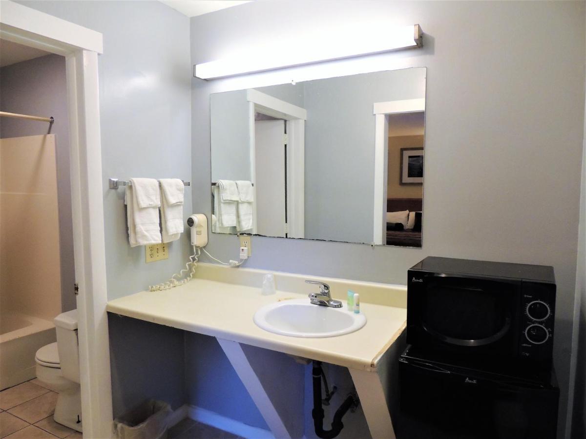 Windsor Motel Ґротон Екстер'єр фото